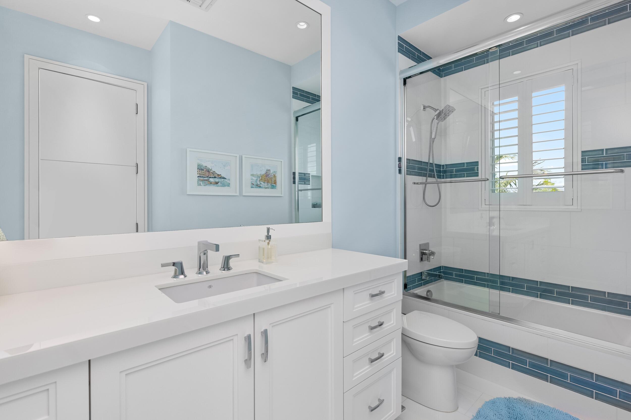 863 Enfield Street Boca Raton, FL 33487 - Photo 52 of 67 Guest Bath 2