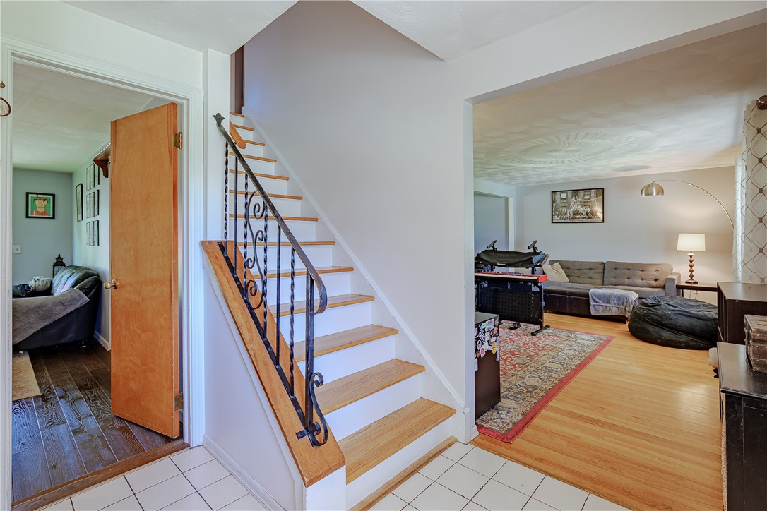 96 Havenshire Road Rochester, NY 14625 - Photo 3 of 37 Gallery Image 3
