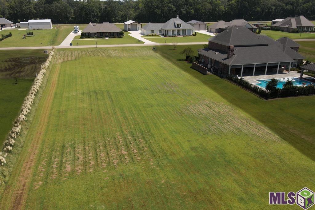 5700 Hunters Pointe Lane Brusly, LA 70719 - Photo 2 of 4
