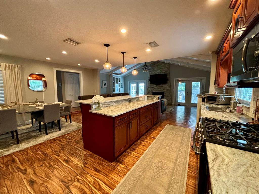 428 Harbour Island Road Orlando, FL 32809 - Photo 7 of 45