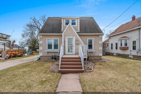 $235,000 | 825 1st Street, Menasha, WI 54952
