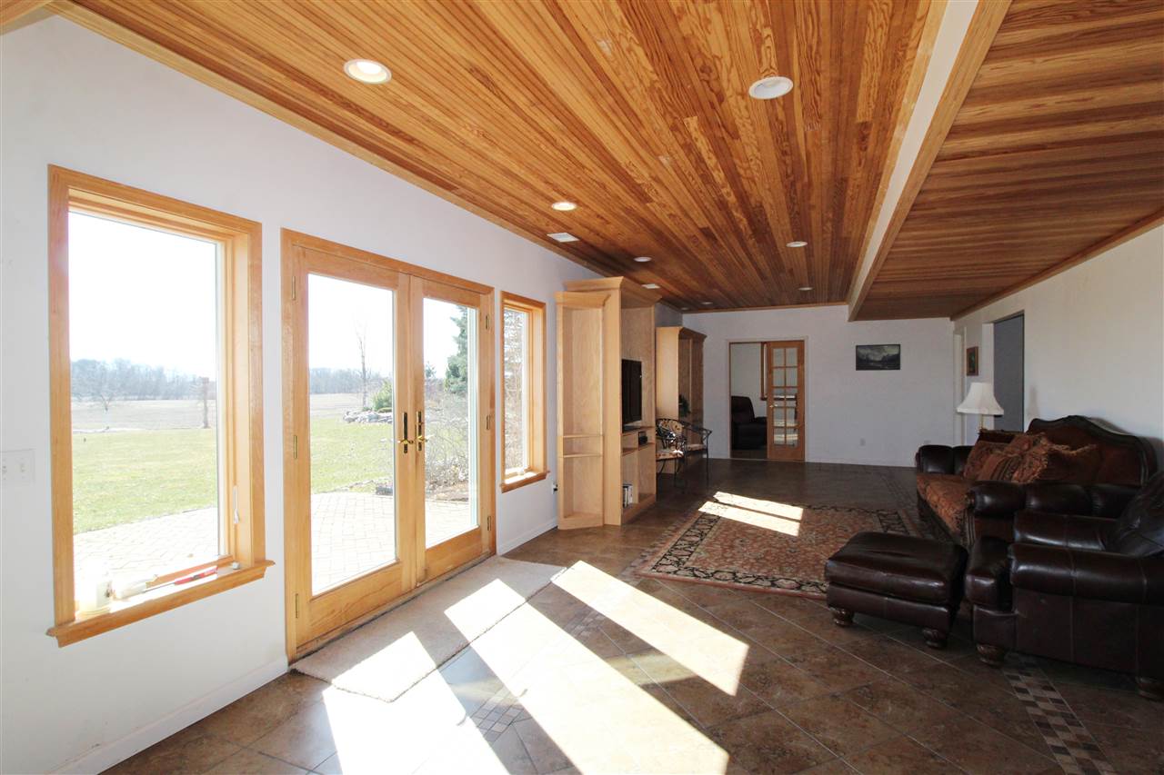 13305 Hogan Road Linden, MI 48451 - Photo 29 of 57 50069355-28.JPG