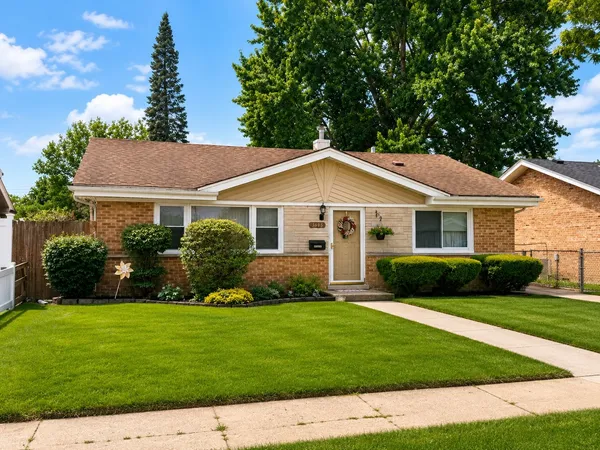 $220,000 | 3613 West 120th Place, Alsip, IL 60803