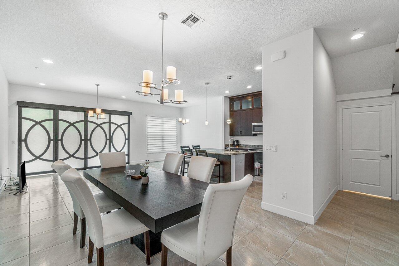 6640 Quiet Wave Trail, Unit 69 Boca Raton, FL 33433 - Photo 5 of 30 006-6640QuietWaveTrail-BocaRaton-FL-3343