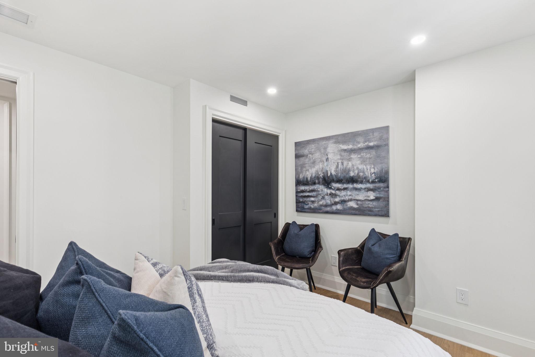 135 South 19th Street, Unit 307 Philadelphia, PA 19103 - Photo 15 of 23