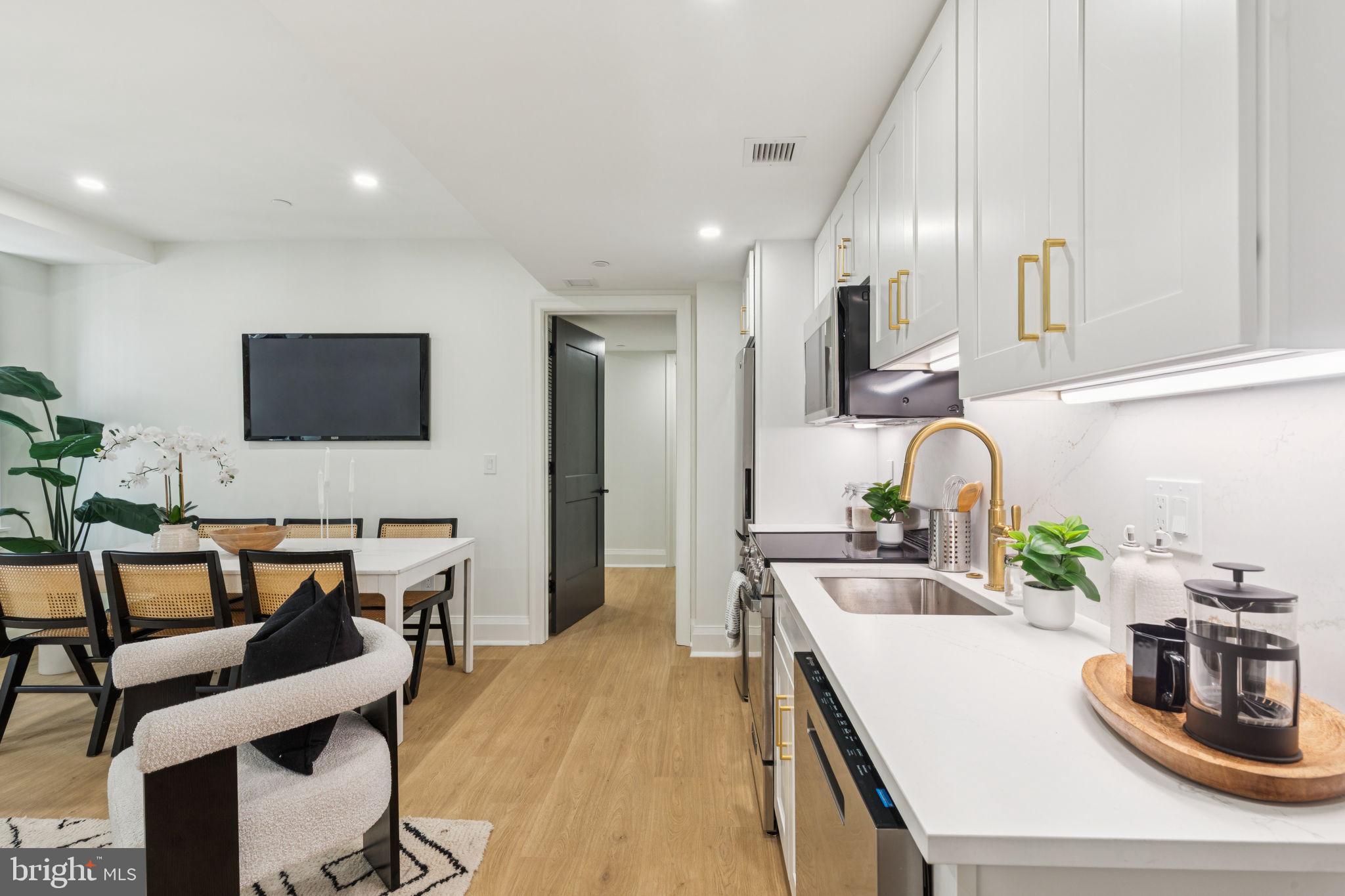 135 South 19th Street, Unit 307 Philadelphia, PA 19103 - Photo 8 of 23