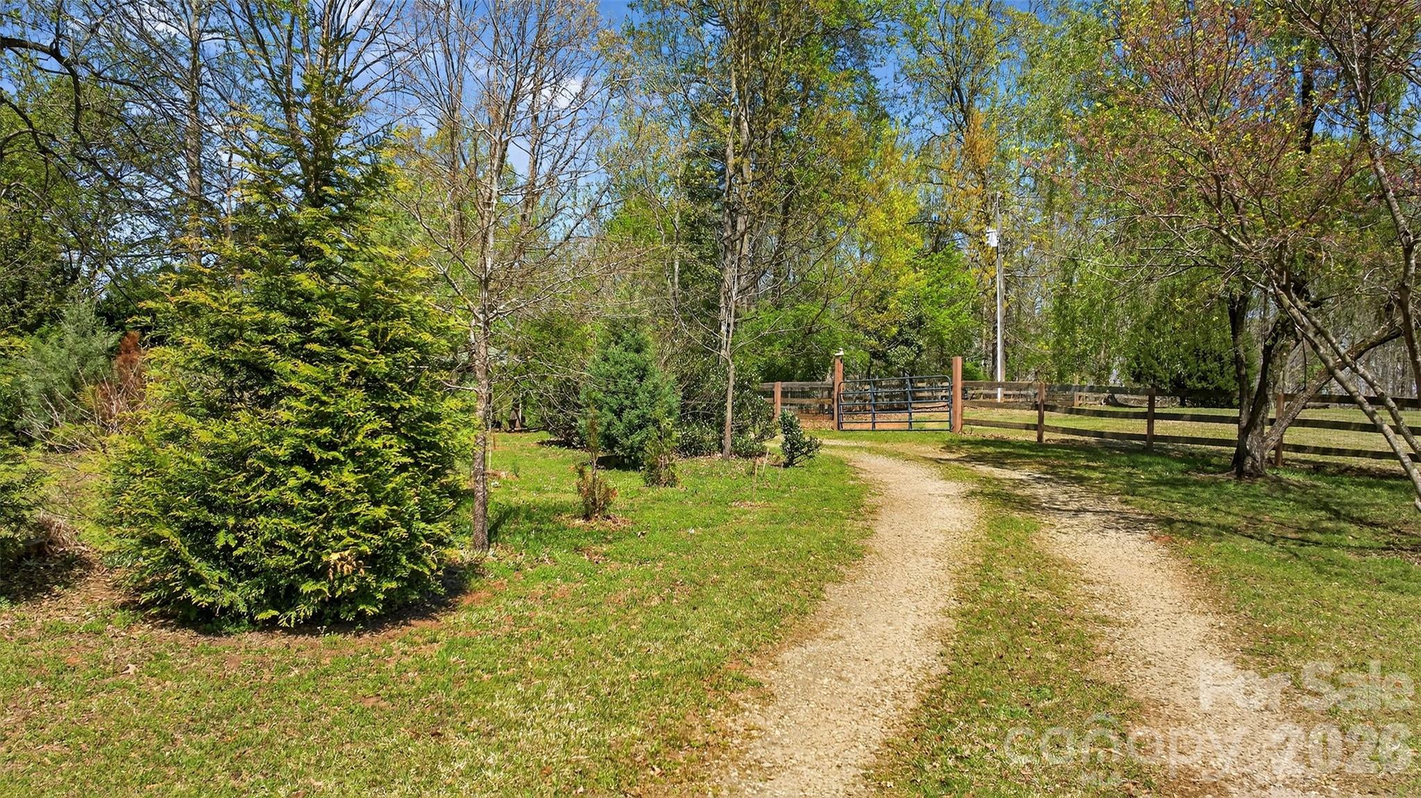 405 Loop Road Campobello, SC 29322 - Photo 40 of 40