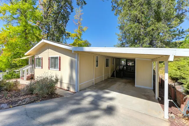 a view of a house with a outdoor space