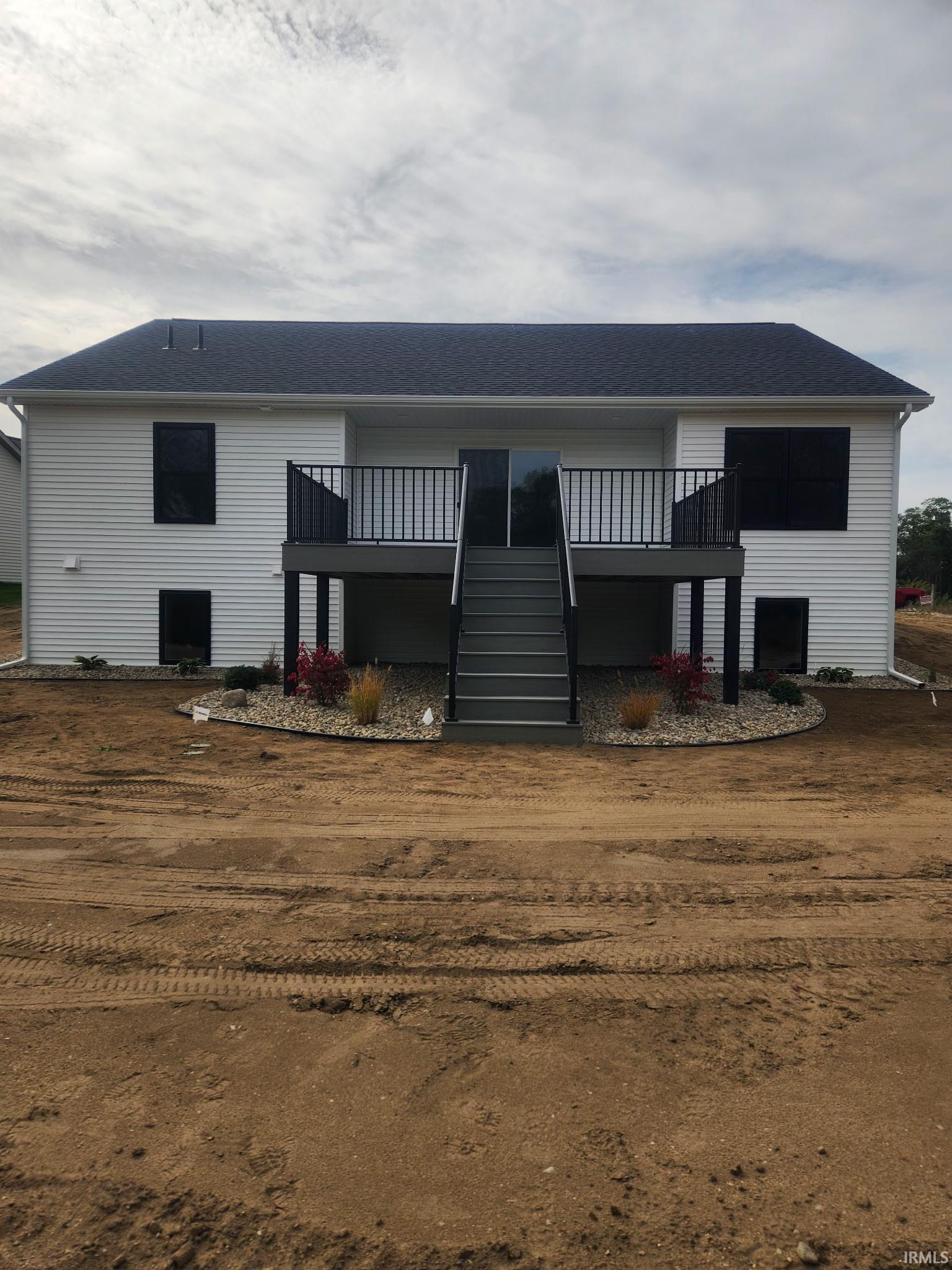 2554 Timberstone Drive Elkhart, IN 46514 - Photo 3 of 35