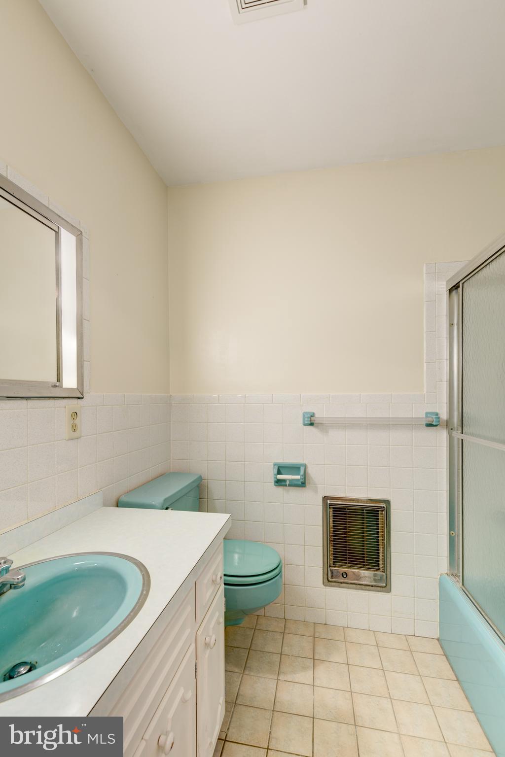 2424 Albert Rill Road Hampstead, MD 21074 - Photo 14 of 35 upper 1 hall bath
