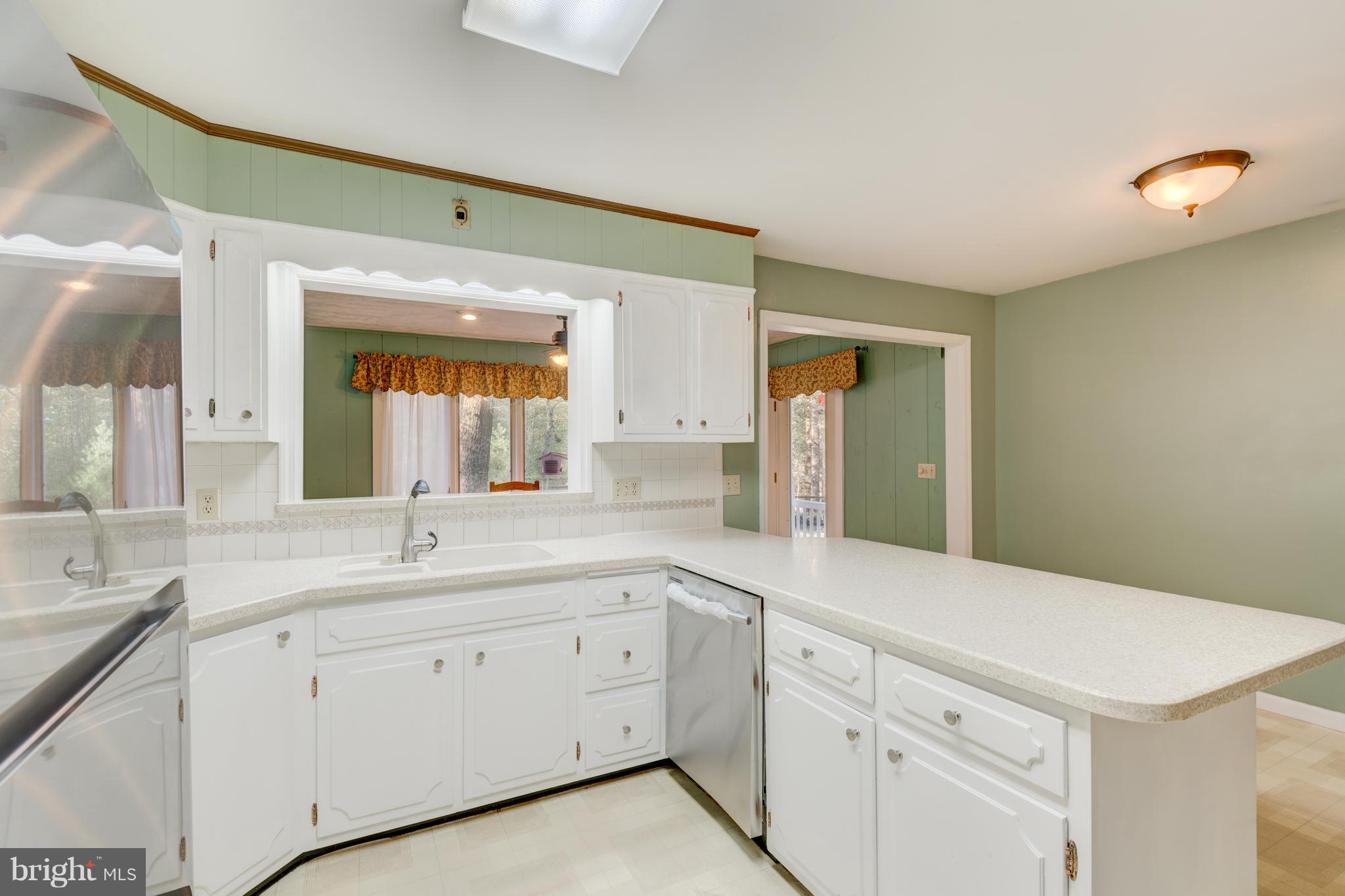 2424 Albert Rill Road Hampstead, MD 21074 - Photo 5 of 35 Kitchen