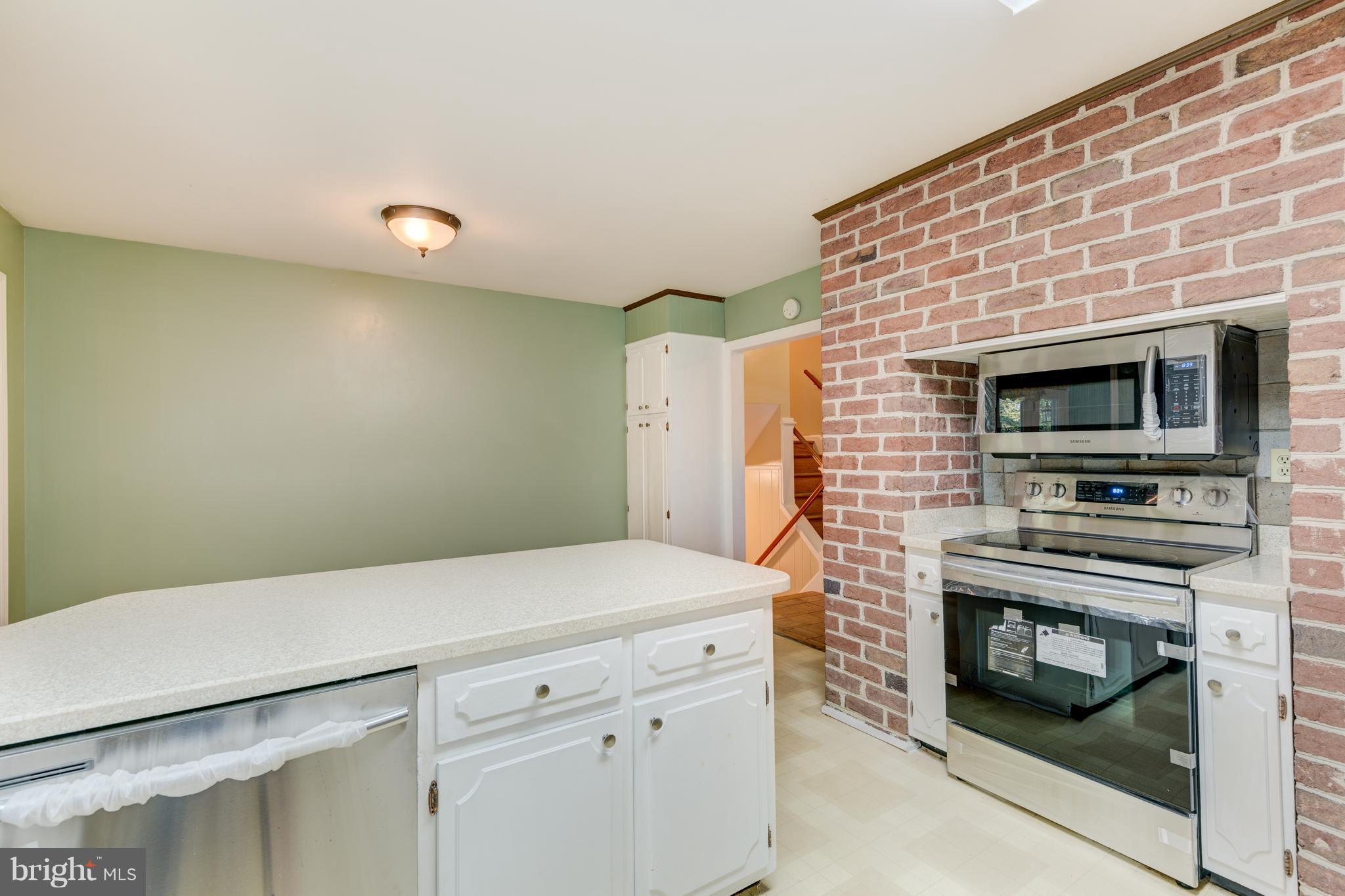 2424 Albert Rill Road Hampstead, MD 21074 - Photo 8 of 35 Gallery Image 8