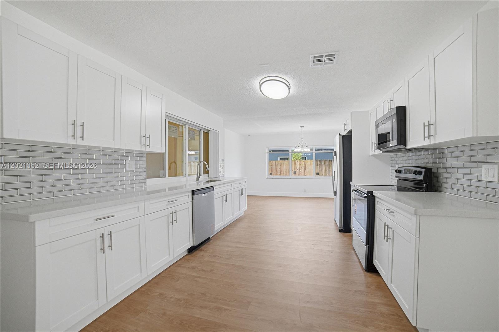 4981 Southwest 7th Street Margate, FL 33068 - Photo 3 of 34