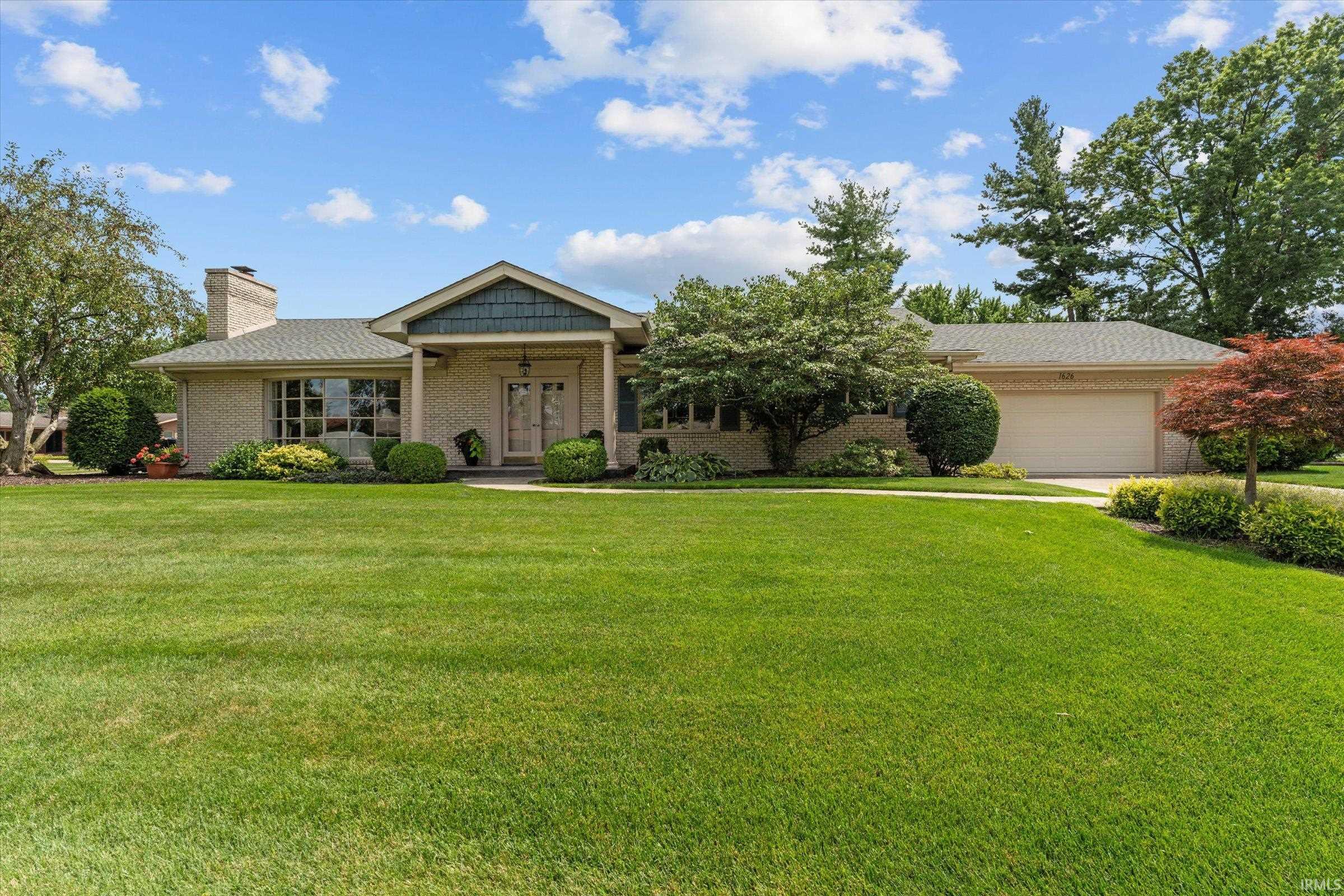 1626 Inwood Road South Bend, IN 46614 - Photo 1 of 36 Gallery Image 1