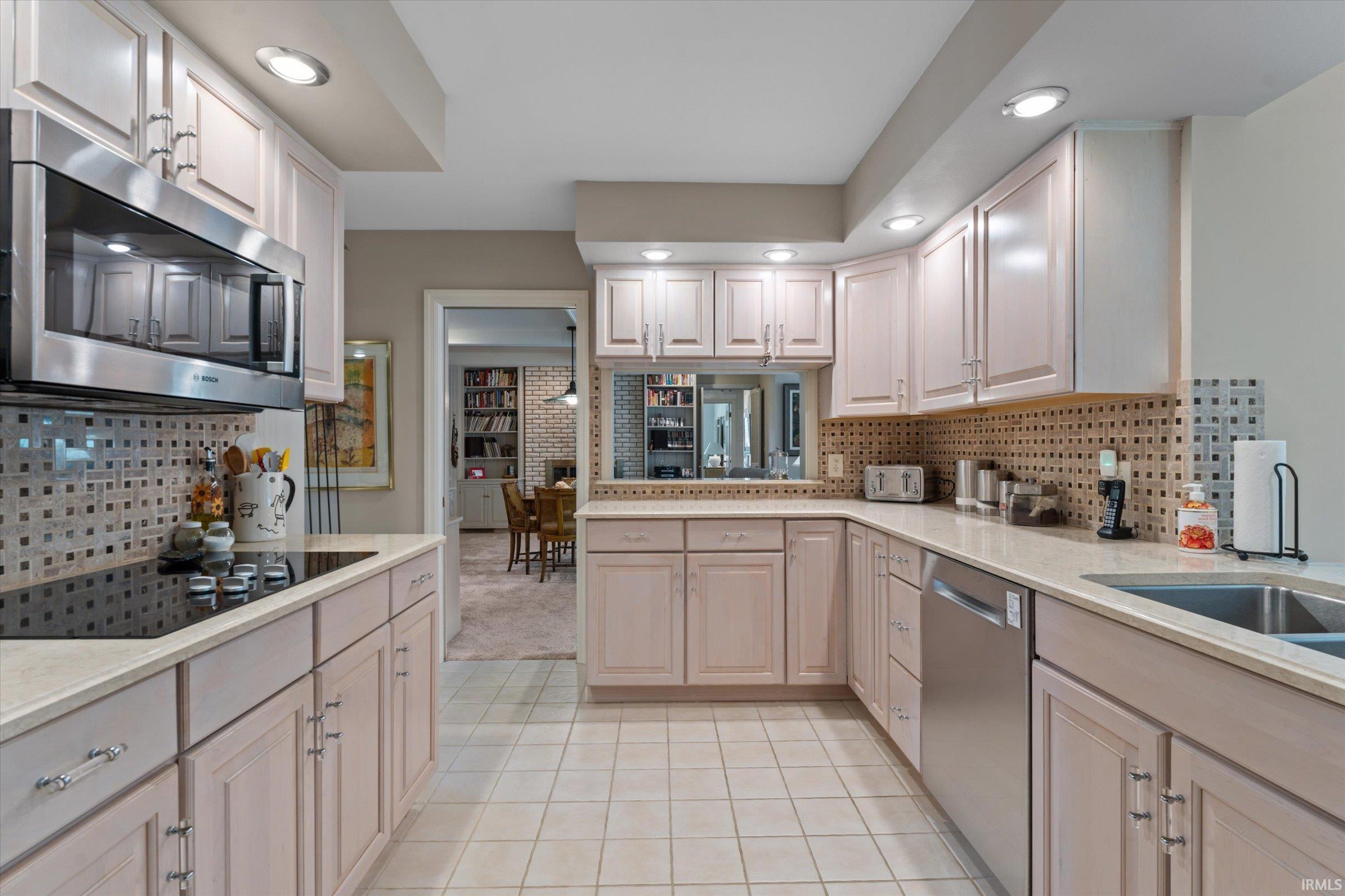 1626 Inwood Road South Bend, IN 46614 - Photo 16 of 36 Gallery Image 16
