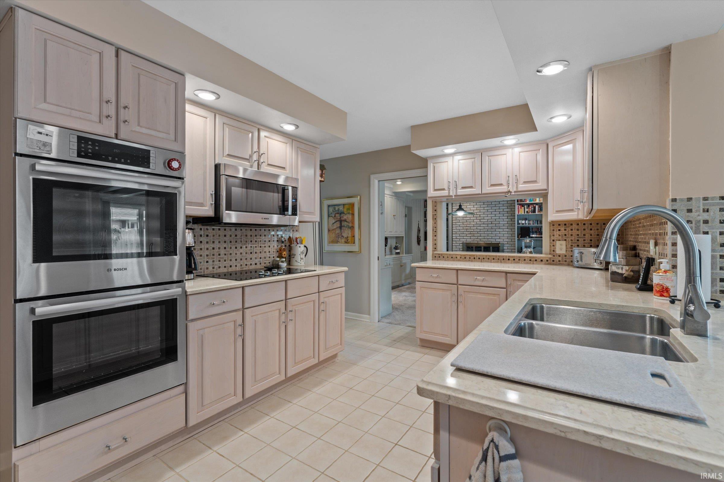 1626 Inwood Road South Bend, IN 46614 - Photo 17 of 36 Gallery Image 17