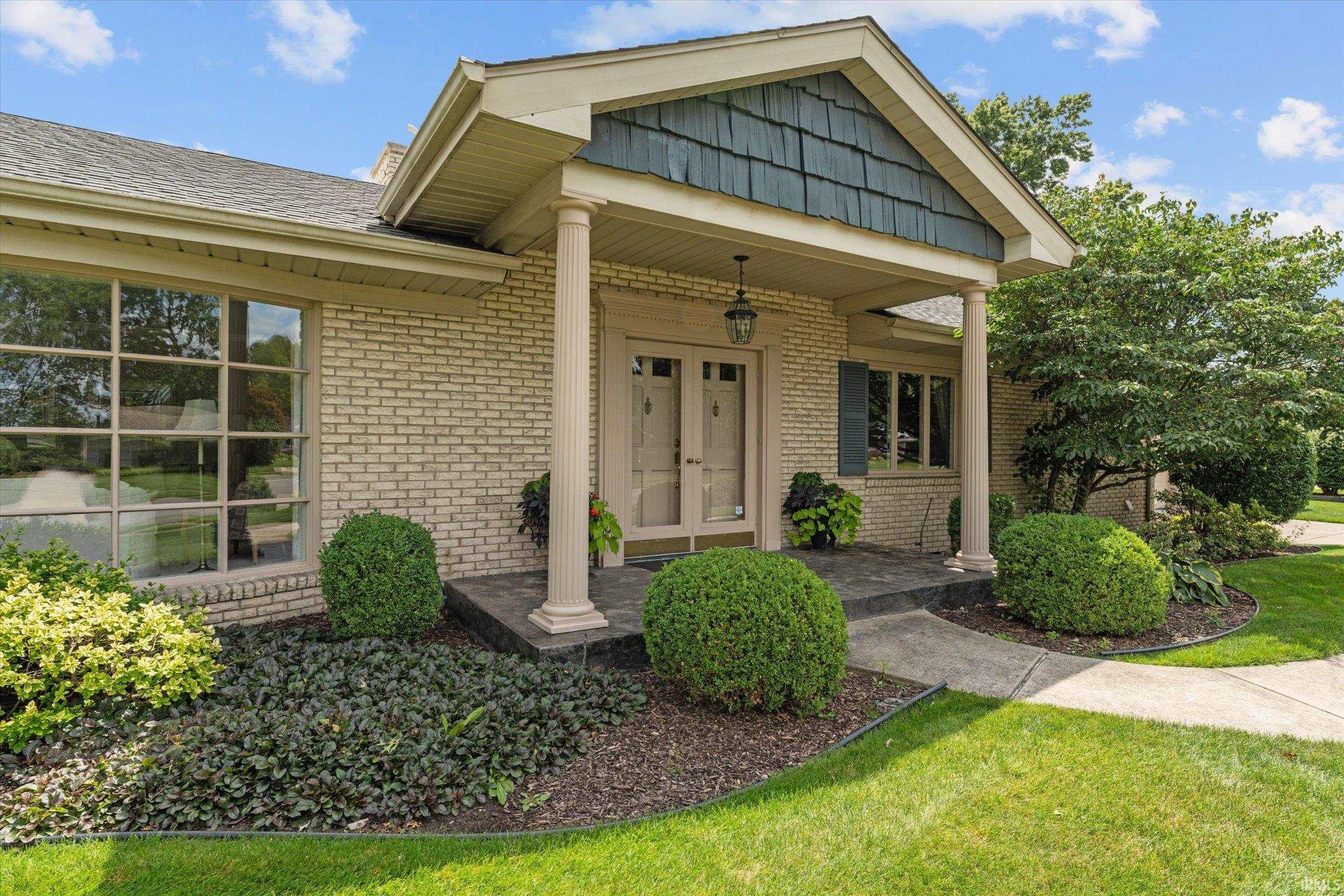 1626 Inwood Road South Bend, IN 46614 - Photo 4 of 36 Gallery Image 4