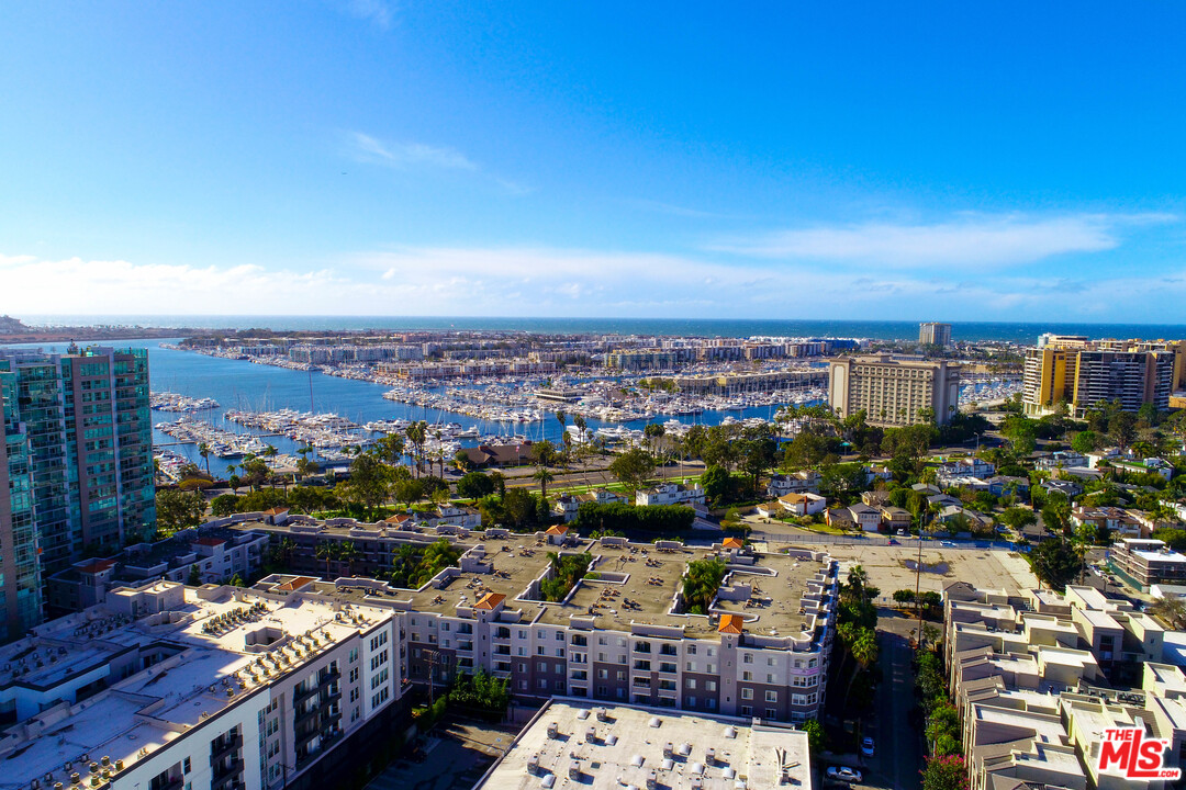 1046 Princeton Drive, Unit 210 Venice, CA 90292 - Photo 37 of 37 a view of a city