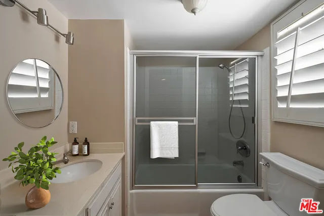 a view of a house with swimming pool