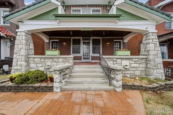 $425,000 | 5921 South Kingshighway Boulevard, St. Louis, MO 63109
