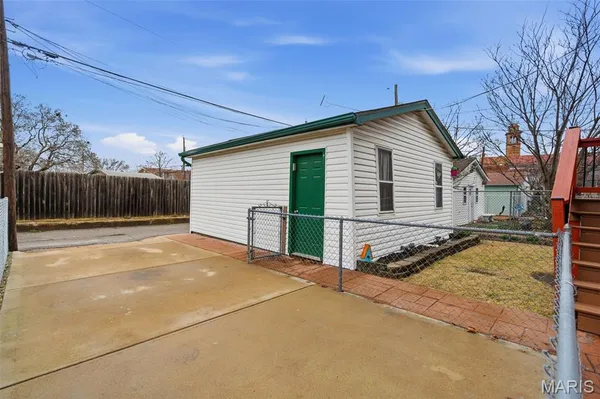 $425,000 | 5921 South Kingshighway Boulevard, St. Louis, MO 63109