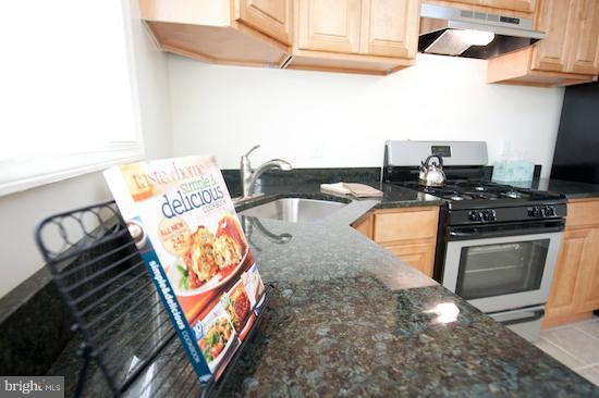 3813 Brownhill Road Randallstown, MD 21133 - Photo 17 of 20 Kitchen