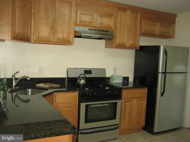 3813 Brownhill Road Randallstown, MD 21133 - Photo 5 of 20 Kitchen