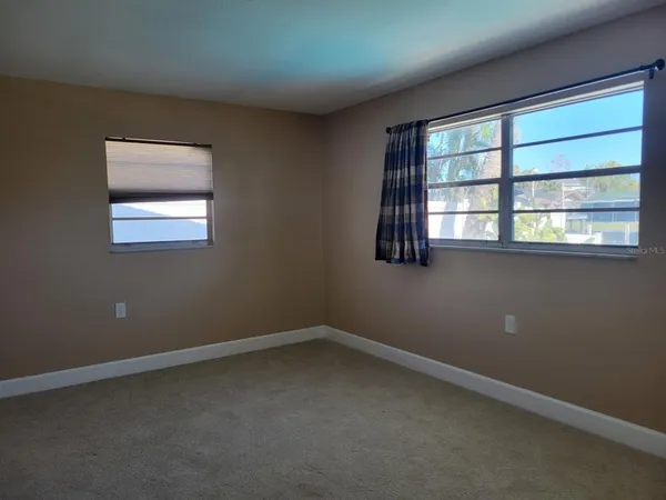 $2,950 | 1985 Cove Drive, Largo, FL 33774