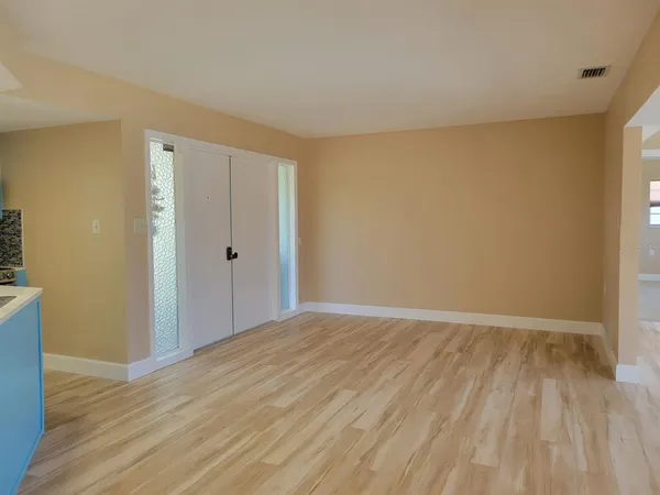 $2,950 | 1985 Cove Drive, Largo, FL 33774
