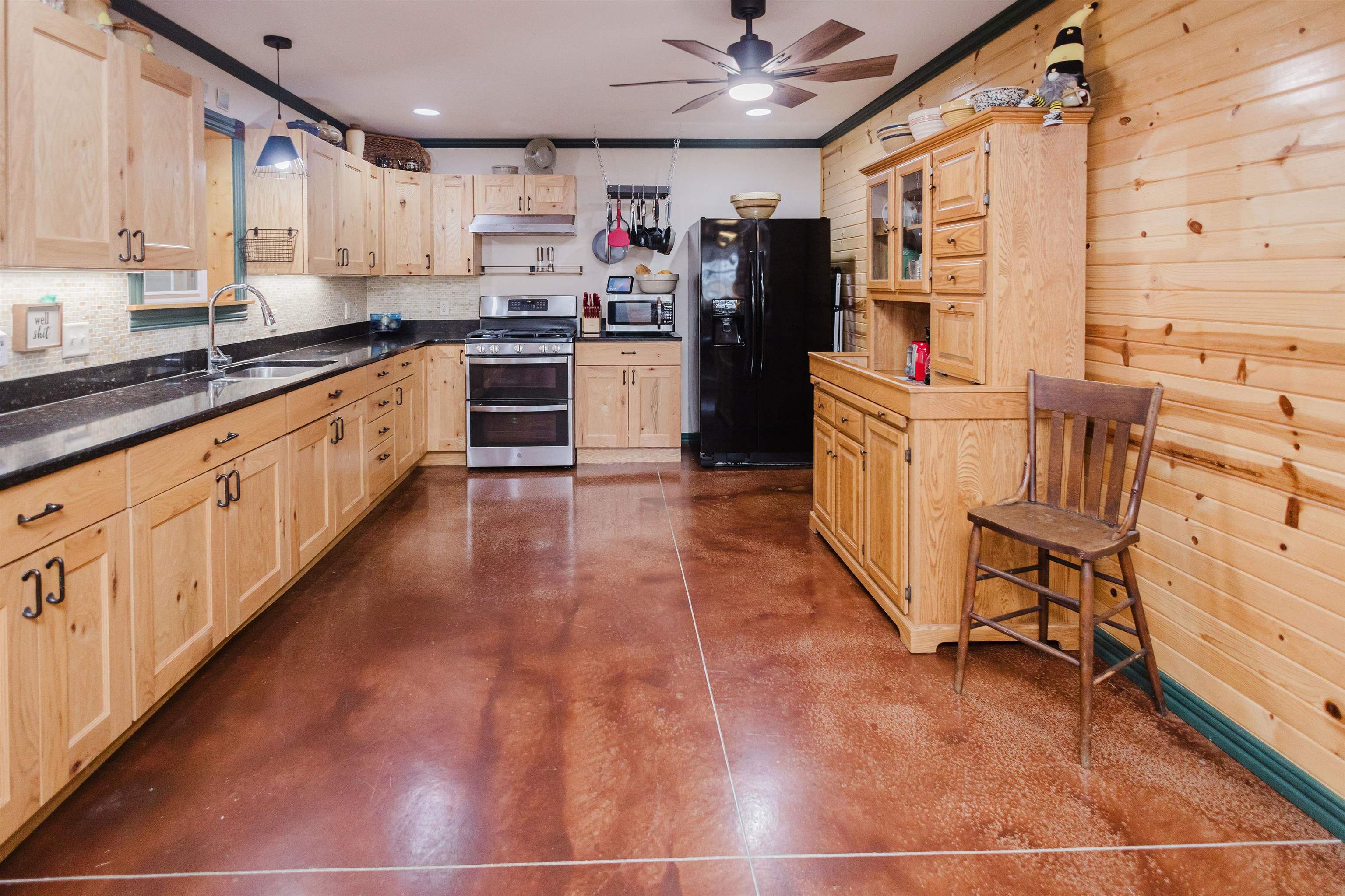 6209 Cassidy Road Mineral Point, WI 53565 - Photo 16 of 52