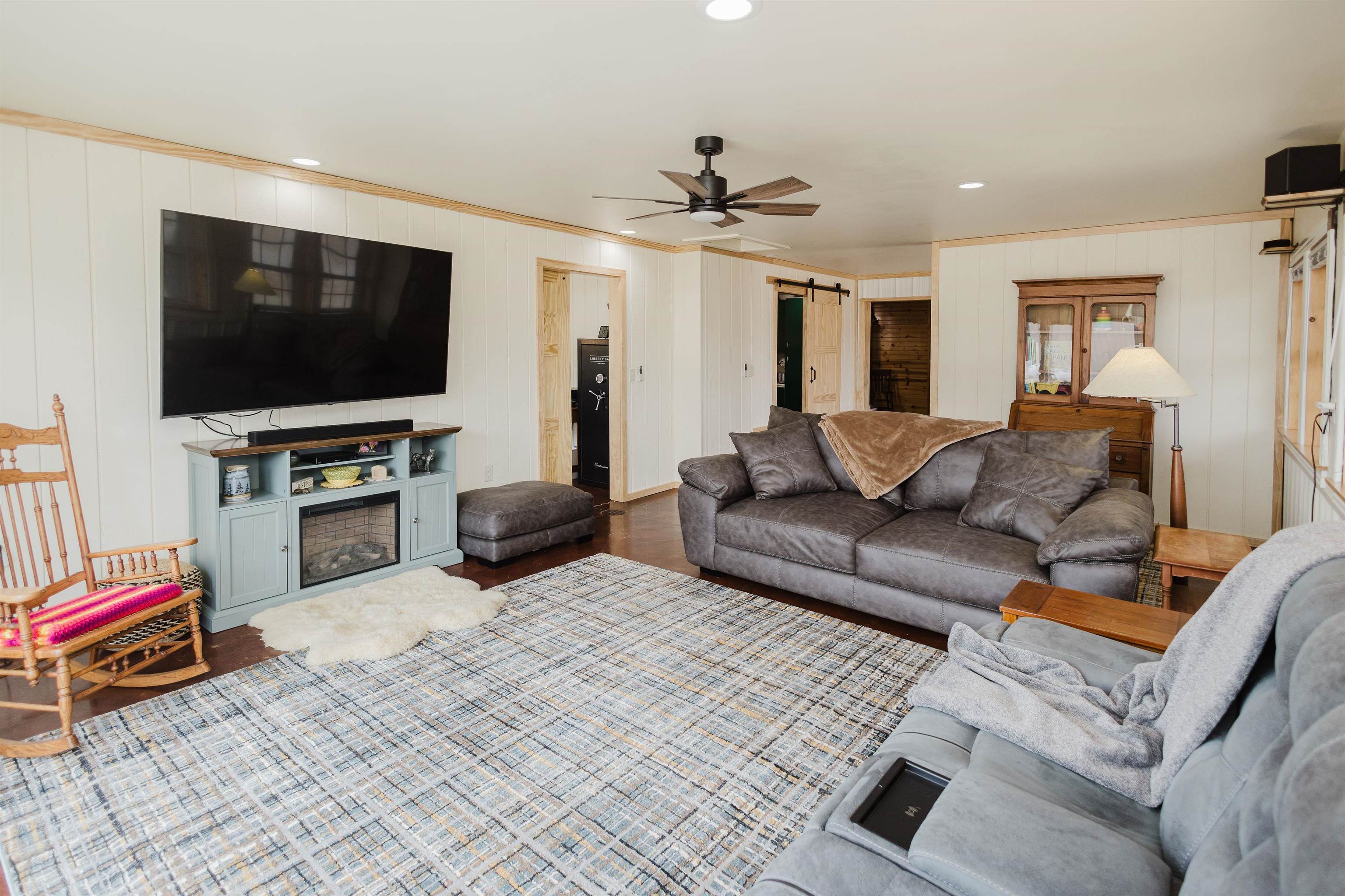 6209 Cassidy Road Mineral Point, WI 53565 - Photo 8 of 52