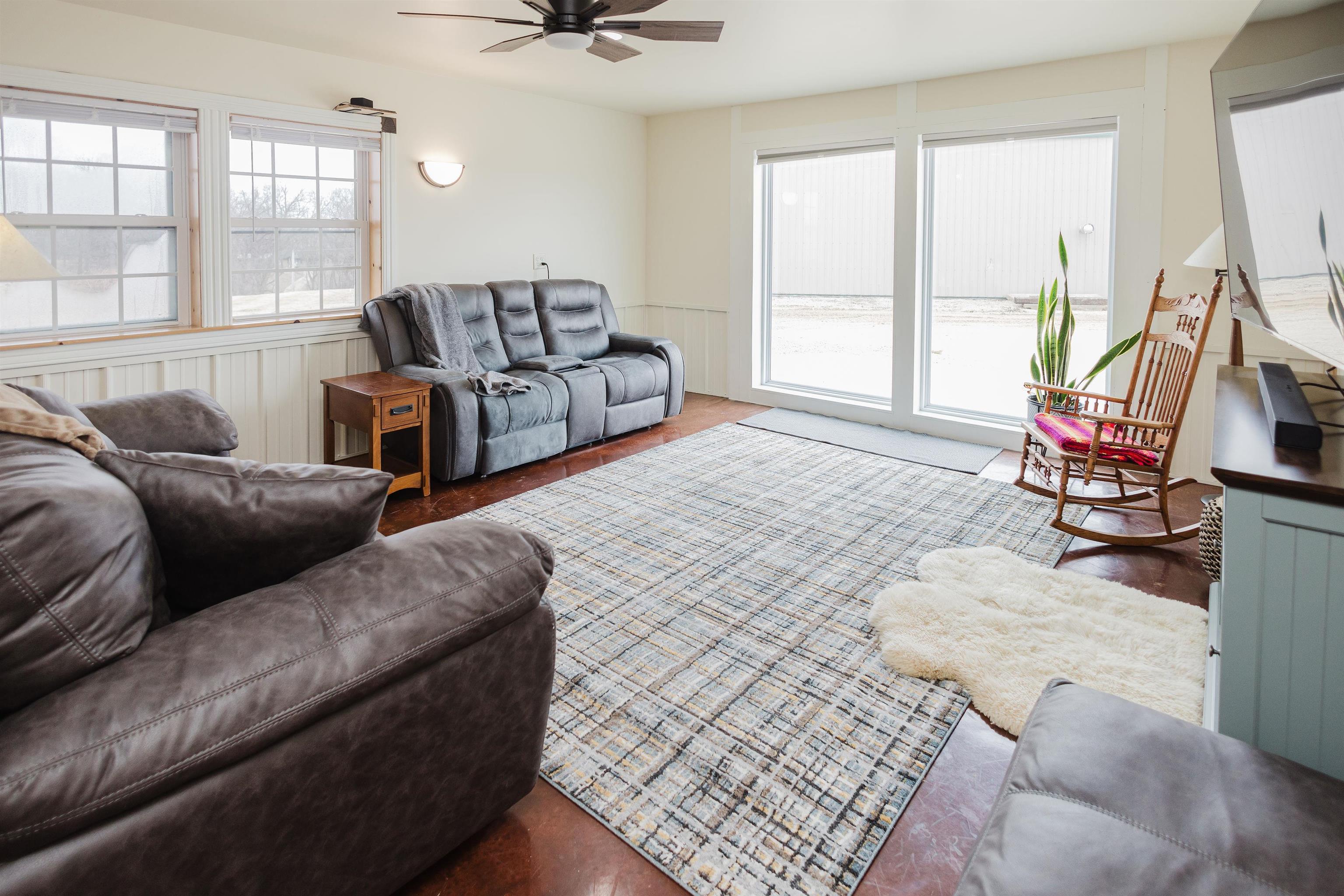 6209 Cassidy Road Mineral Point, WI 53565 - Photo 9 of 52