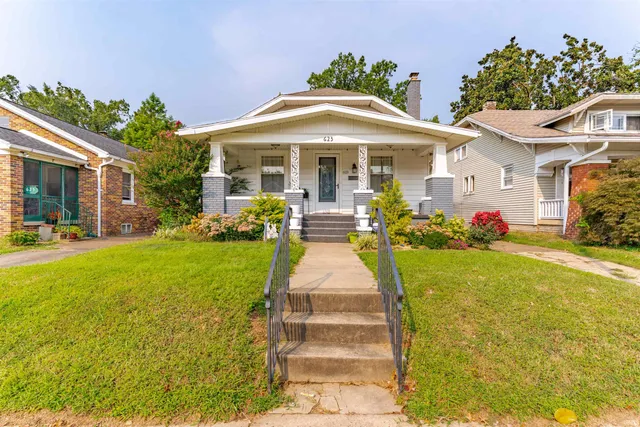$194,900 | 623 Runnymede Avenue, Evansville, IN 47714