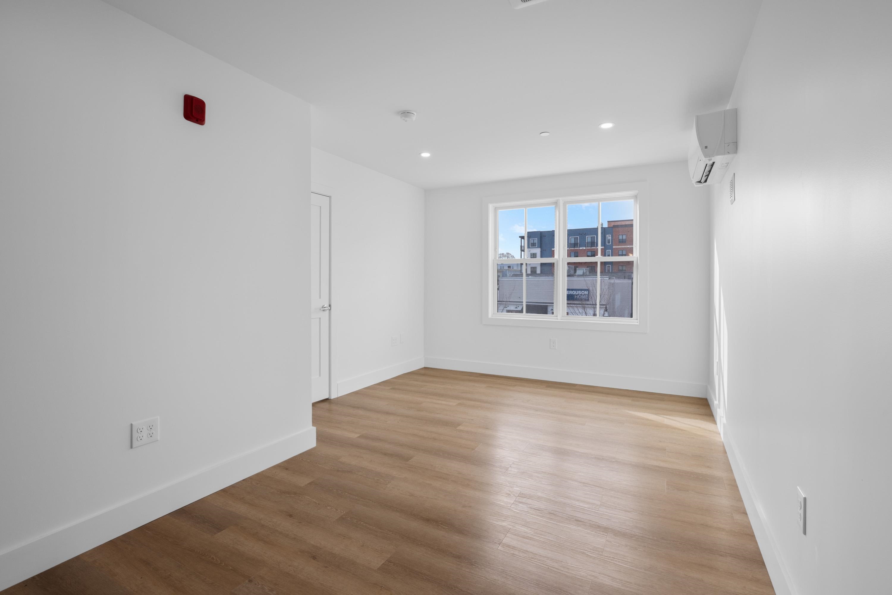238 Deer Street, Unit 305 Portsmouth, NH 03801 - Photo 6 of 12