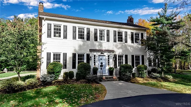 $979,000 | 5618 Armor Duells Road, Orchard Park, NY 14127