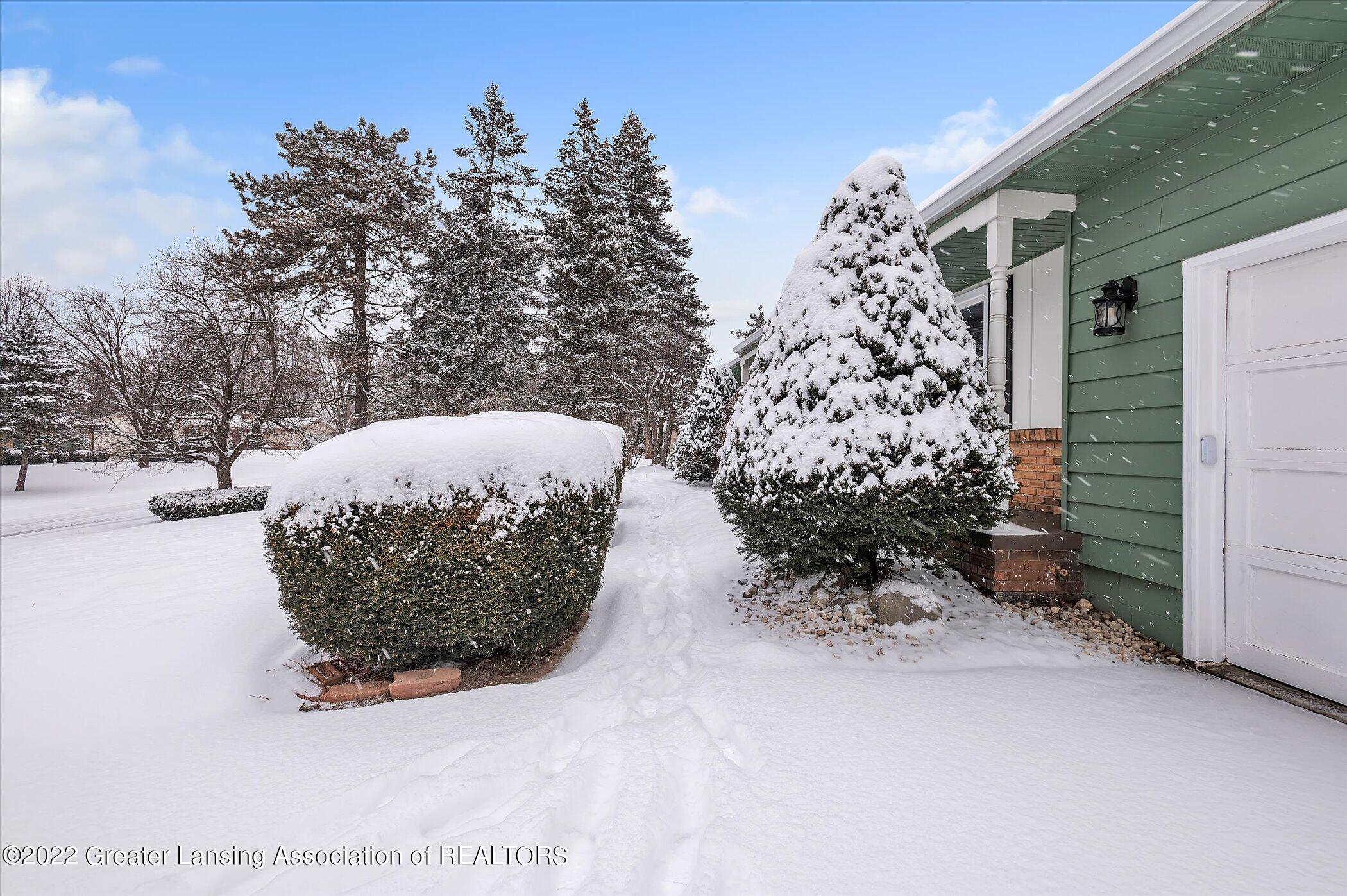 6740 Lansdown Drive Dimondale, MI 48821 - Photo 39 of 41 39-6740-Lansdown-Dr-WindowStill-Real-Est