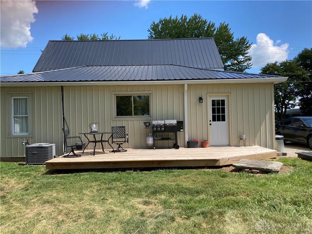 64 Larrick Road Sabina, OH 45169 - Photo 37 of 38 Back patio