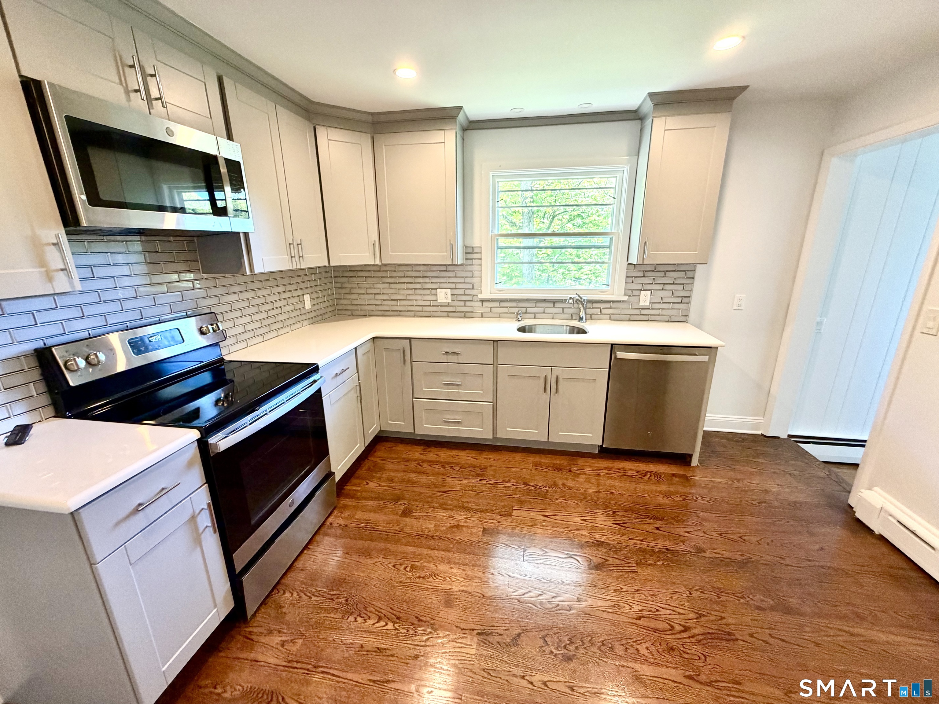 137 Florida Hill Road Ridgefield, CT 06877 - Photo 11 of 33
