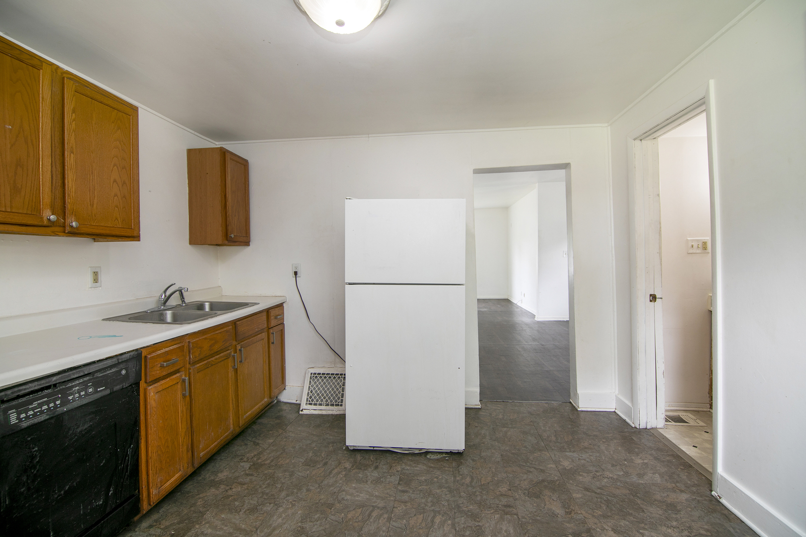554 West Station Street Kankakee, IL 60901 - Photo 9 of 13