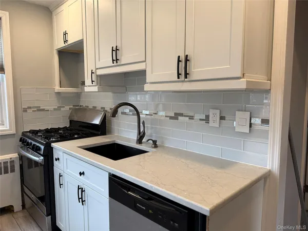 a close view of sink and tap