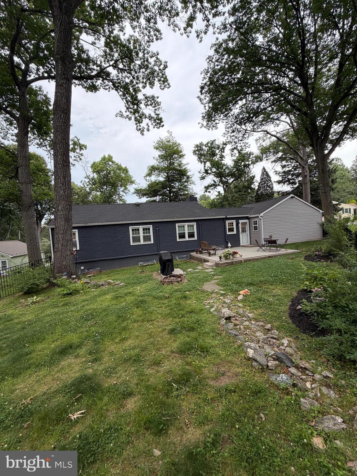 305 Irish Road Berwyn, PA 19312 - Photo 4 of 10