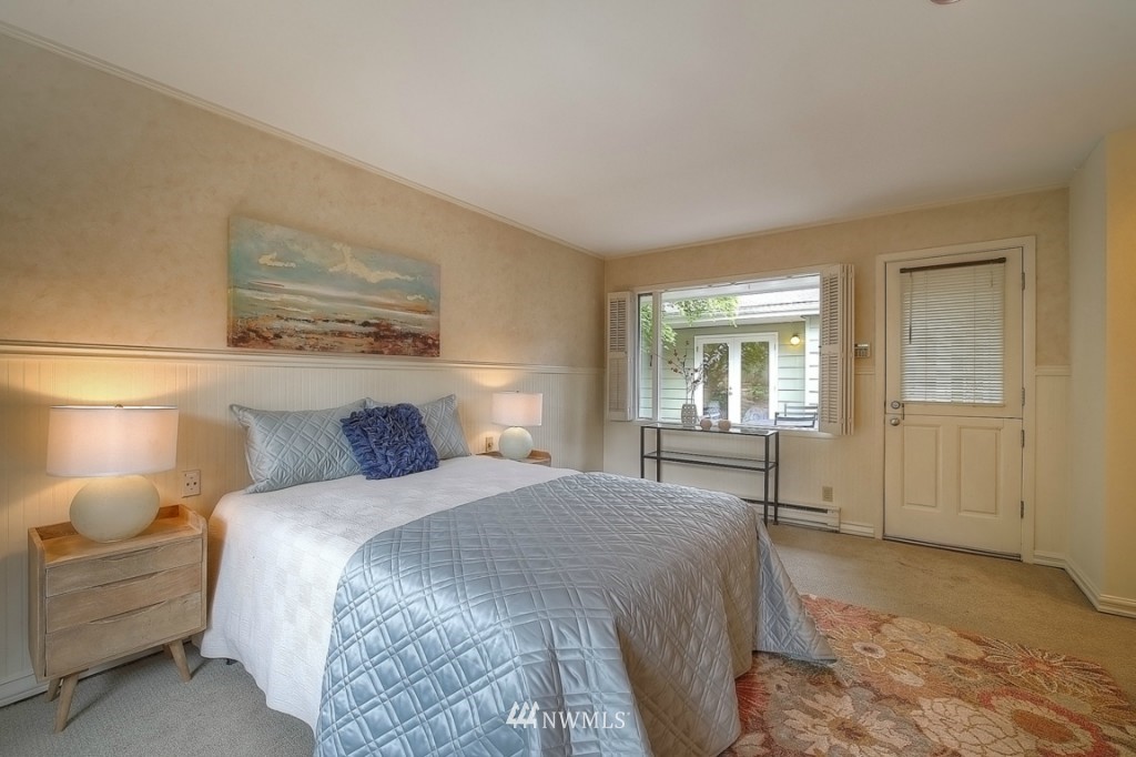 5529 Coniston Road Northeast Seattle, WA 98105 - Photo 11 of 25 Gallery Image 11