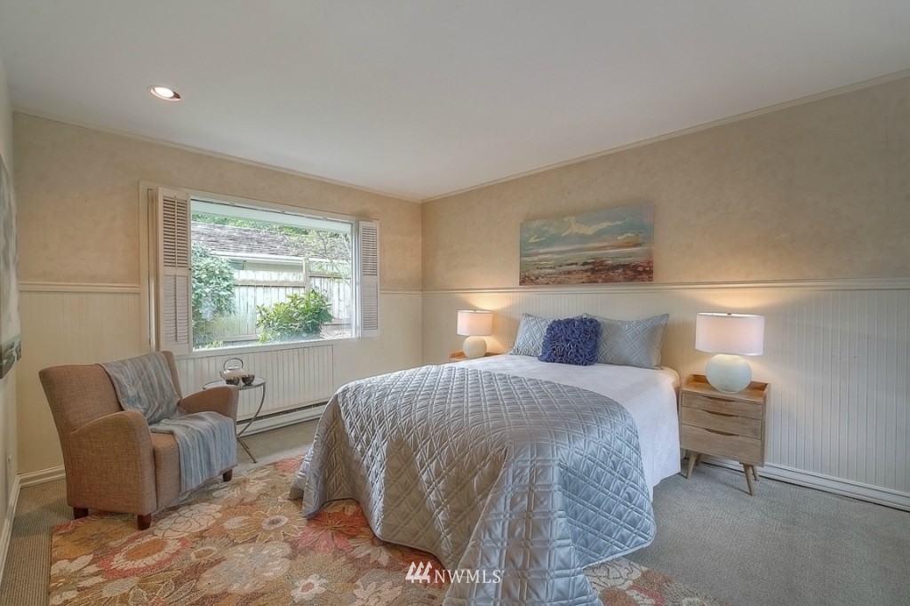 5529 Coniston Road Northeast Seattle, WA 98105 - Photo 12 of 25 Gallery Image 12