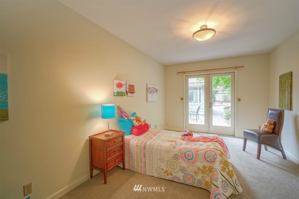 5529 Coniston Road Northeast Seattle, WA 98105 - Photo 18 of 25 Gallery Image 18