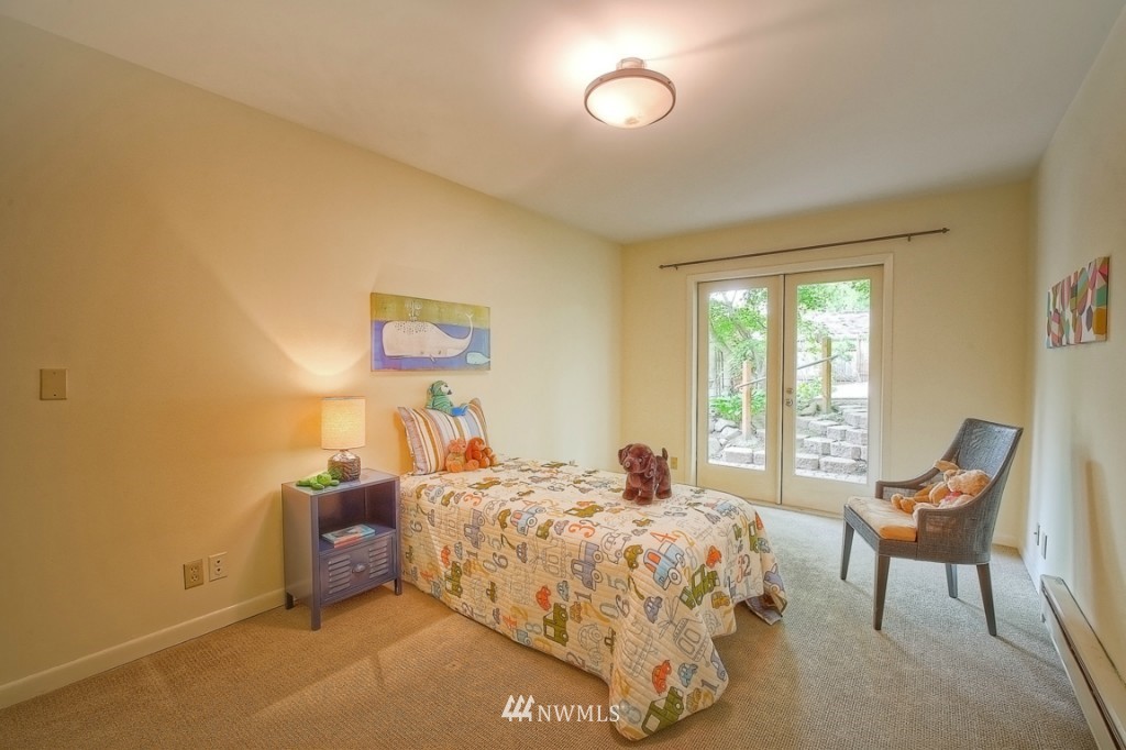 5529 Coniston Road Northeast Seattle, WA 98105 - Photo 21 of 25 Gallery Image 21