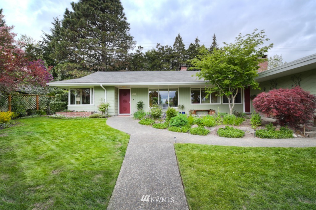 5529 Coniston Road Northeast Seattle, WA 98105 - Photo 24 of 25 Gallery Image 24