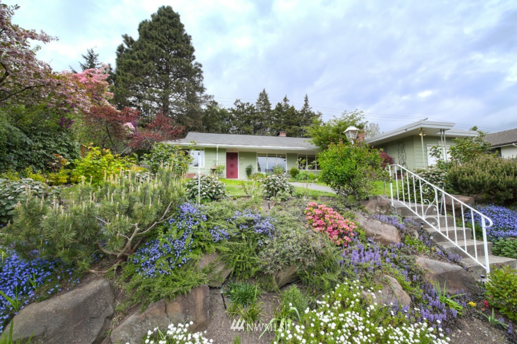 5529 Coniston Road Northeast Seattle, WA 98105 - Photo 25 of 25 Gallery Image 25