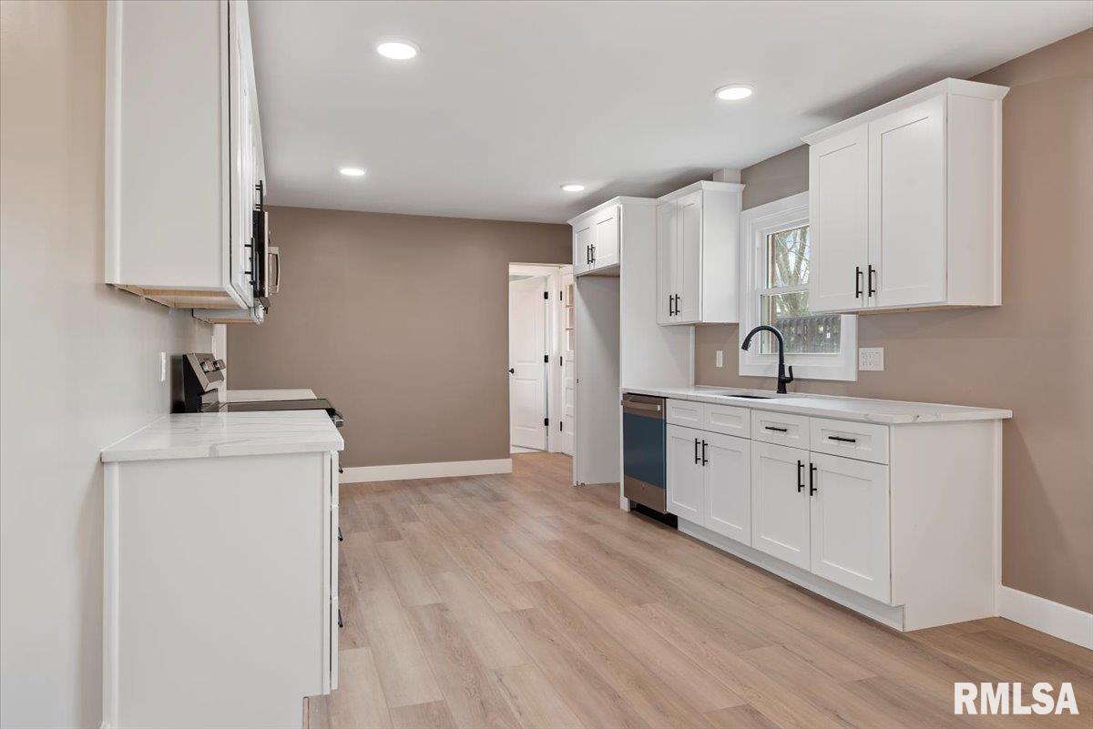 2116 Trowbridge Road Springfield, IL 62703 - Photo 11 of 42