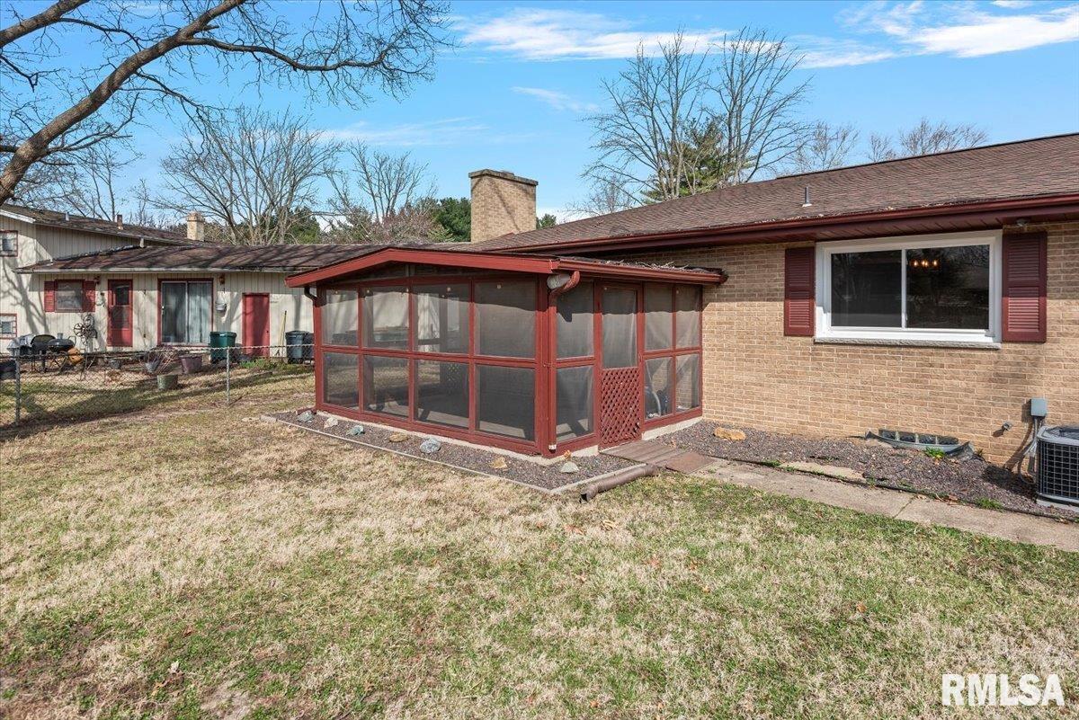 2116 Trowbridge Road Springfield, IL 62703 - Photo 40 of 42