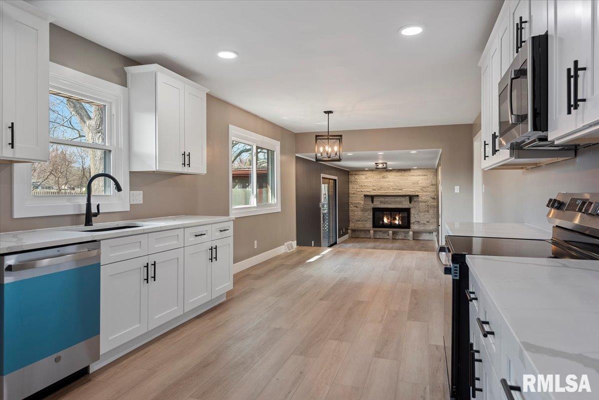 2116 Trowbridge Road Springfield, IL 62703 - Photo 8 of 42